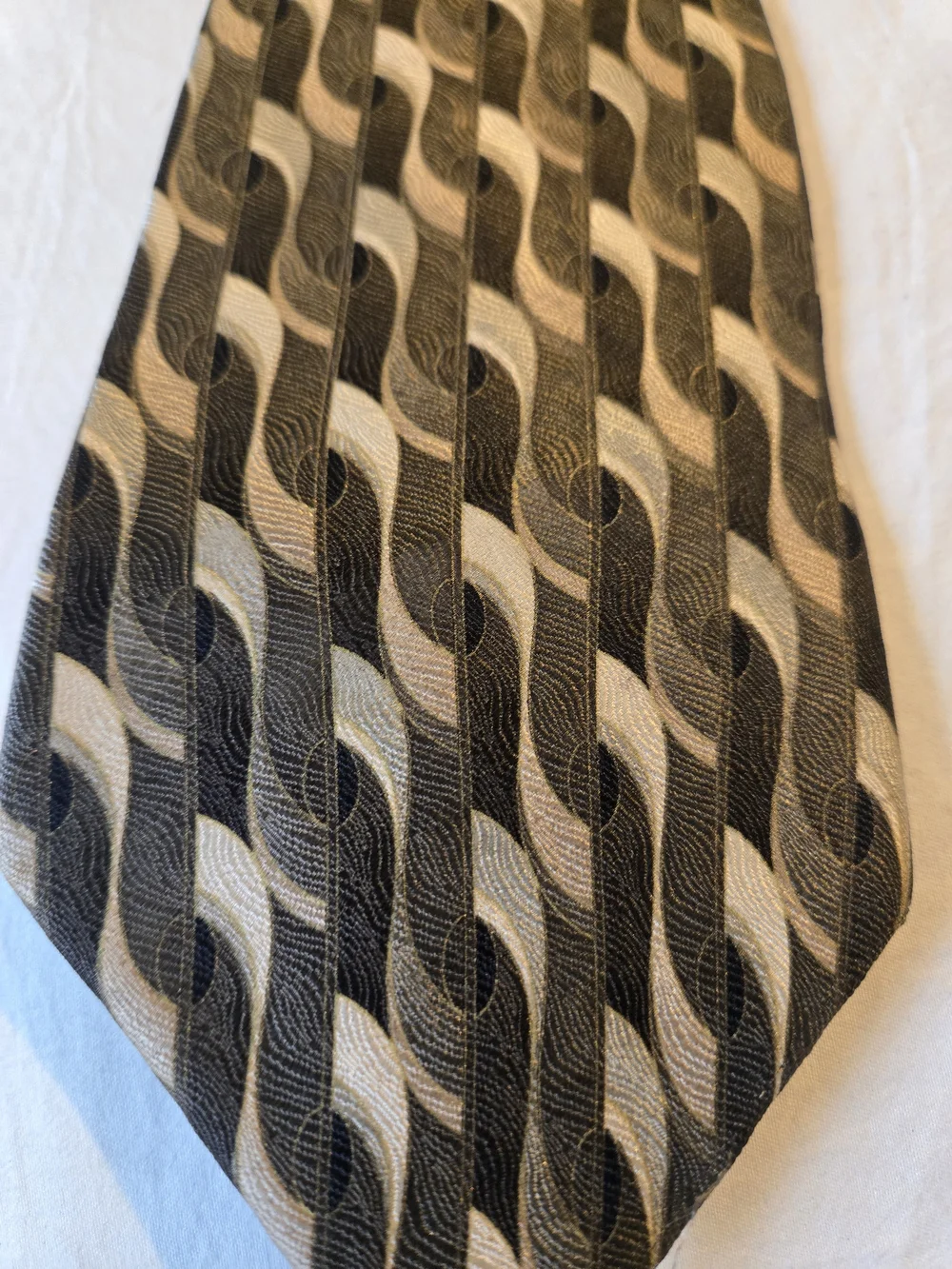 Gianfranco Ruffini Italy 100% Silk Tie Olive Khaki Black Geometric 59